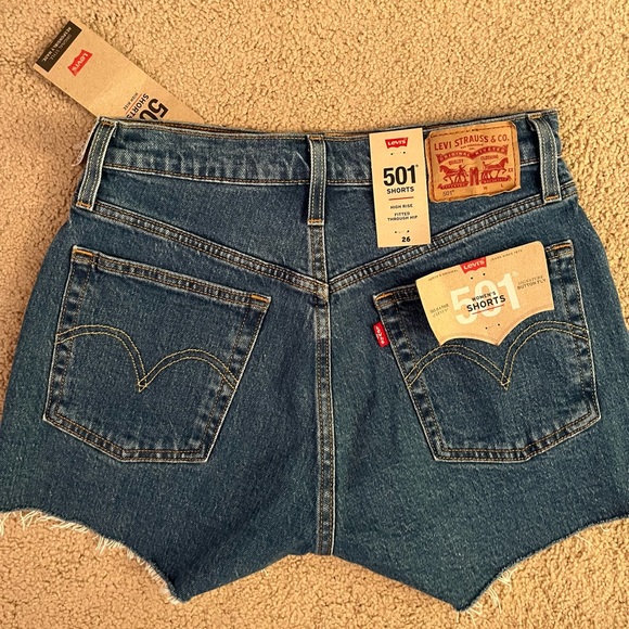 Levi’s 501 denim shorts! - Picture 3 of 4